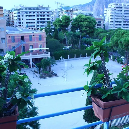 فندق مبيت وإفطار Esedra 3*